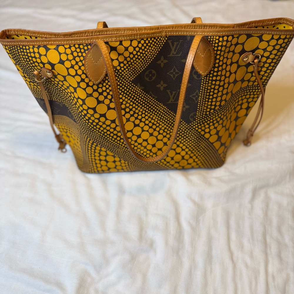 Louis Vuitton x Yayoi Kusama Monogram Wave Neverfull MM Tote hard to find